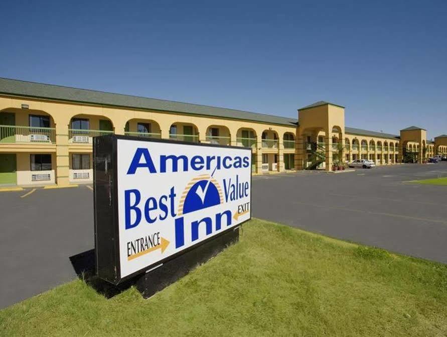 Americas Best Value Inn San Antonio - At&T Center/Fort Sam Houston מראה חיצוני תמונה